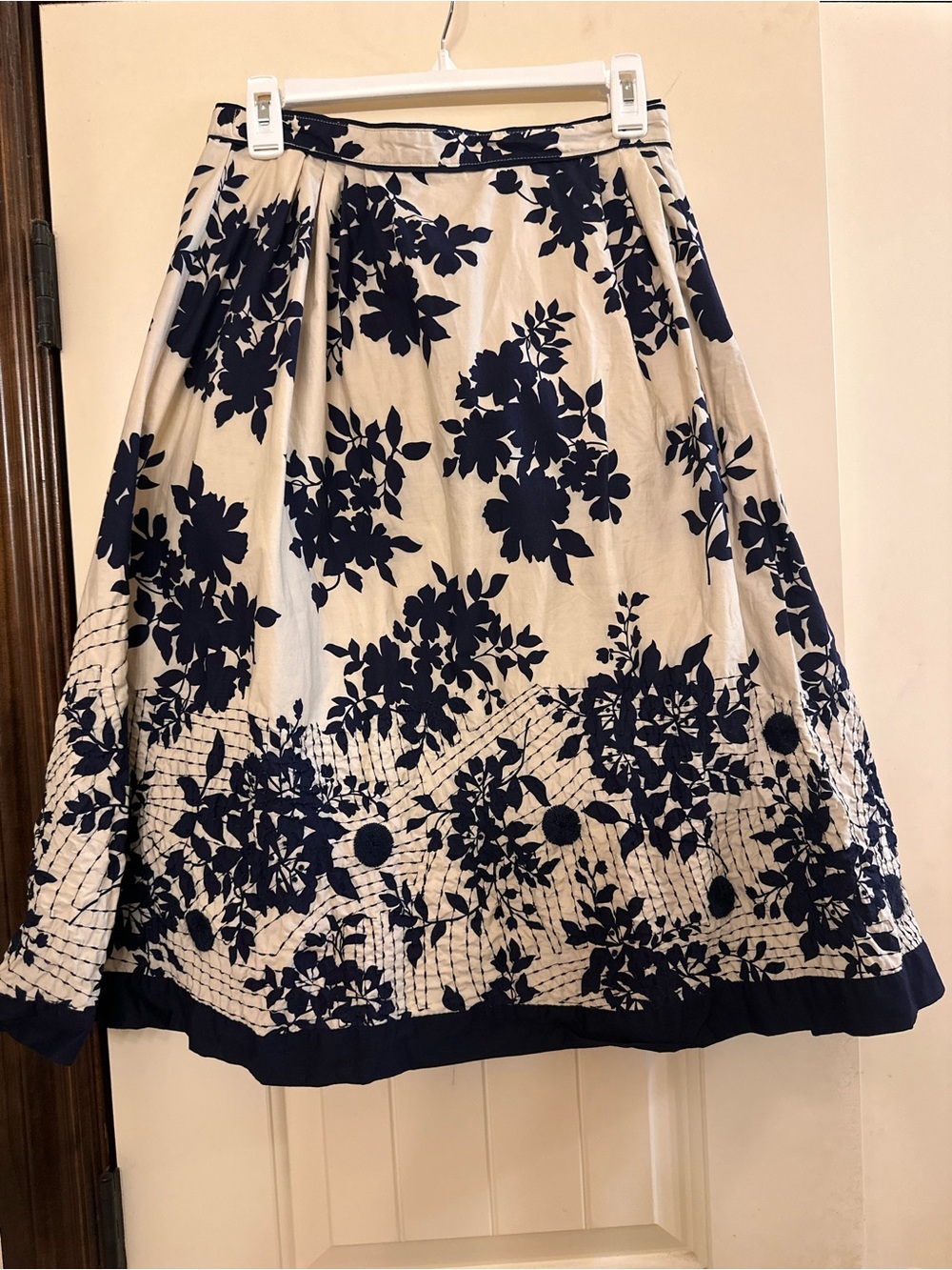 Coldwater Creek Navy and Cream Floral A-Line Skirt
